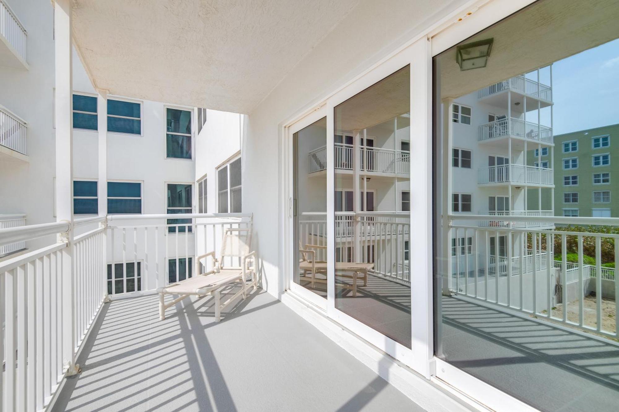 Walk To Shore Satellite Beach Condo With Ocean View Exterior foto